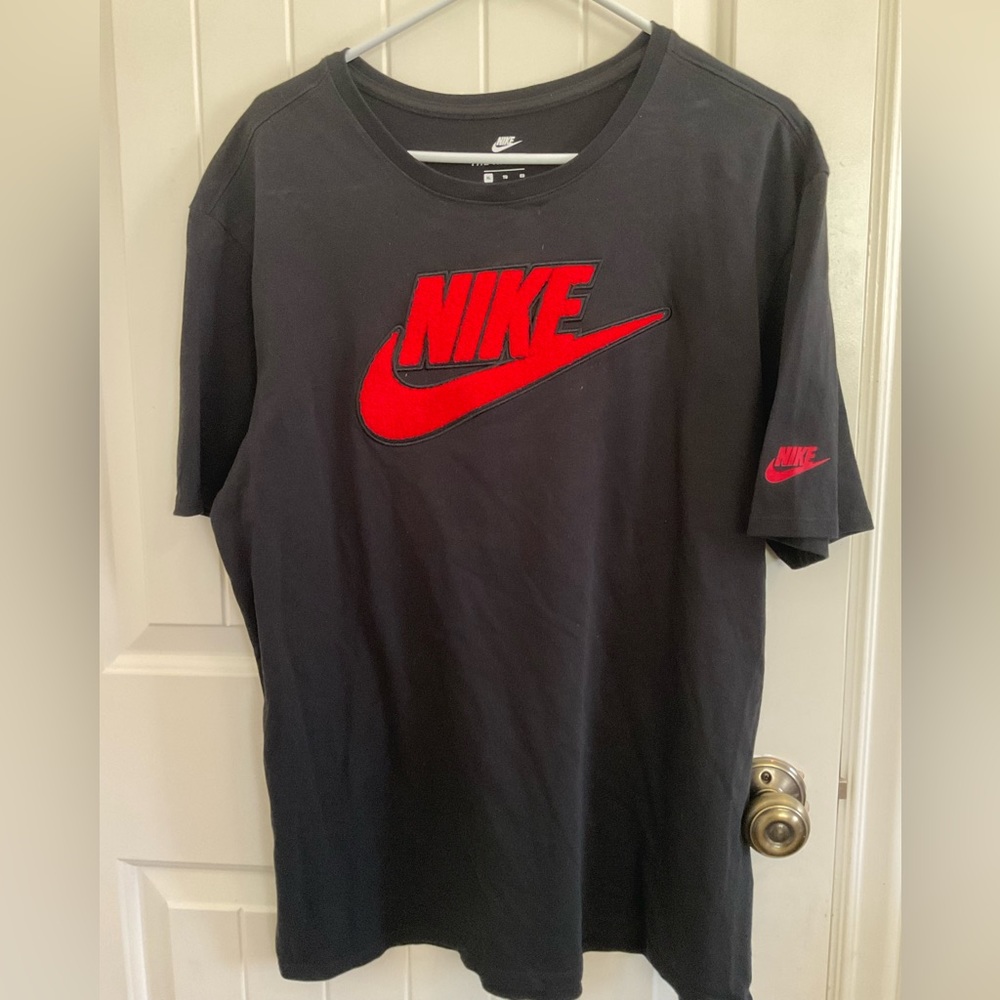 Nike top